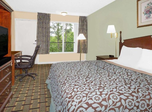 Smoking King room In Meridian inn