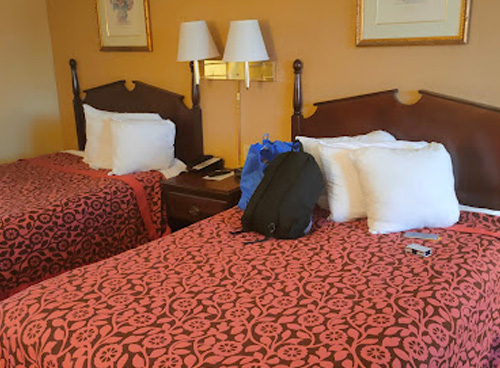 Smoking Double Bed room In Meridian inn