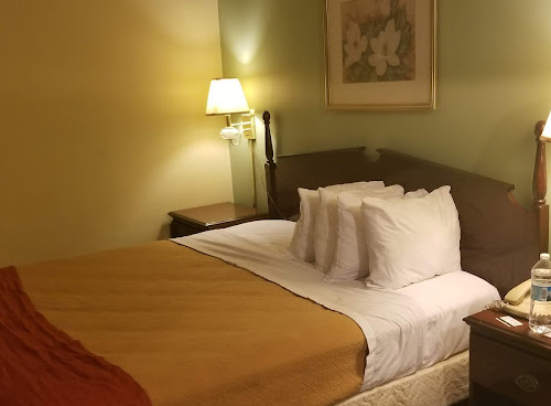 Non smokin King Room In Meridian inn